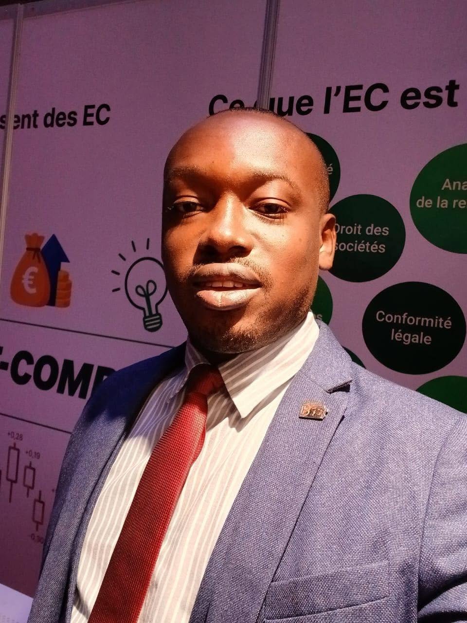 Portrait officiel de YAO AMANI JEAN-CHRISTIAN, Président de YERAVIS